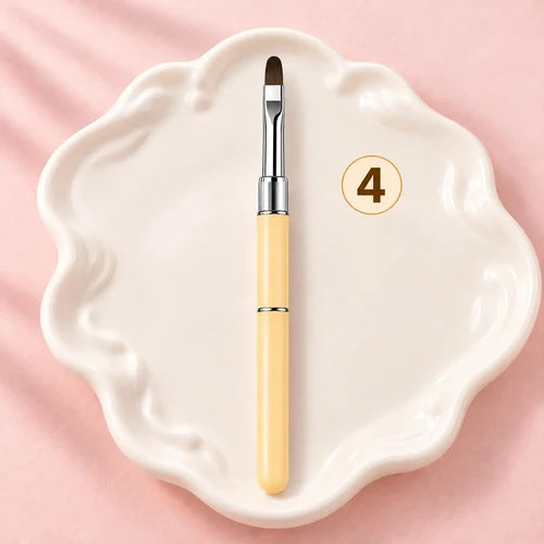 AU NAILS Premium Nail Art Brush No. 4 flat brush for clean edges